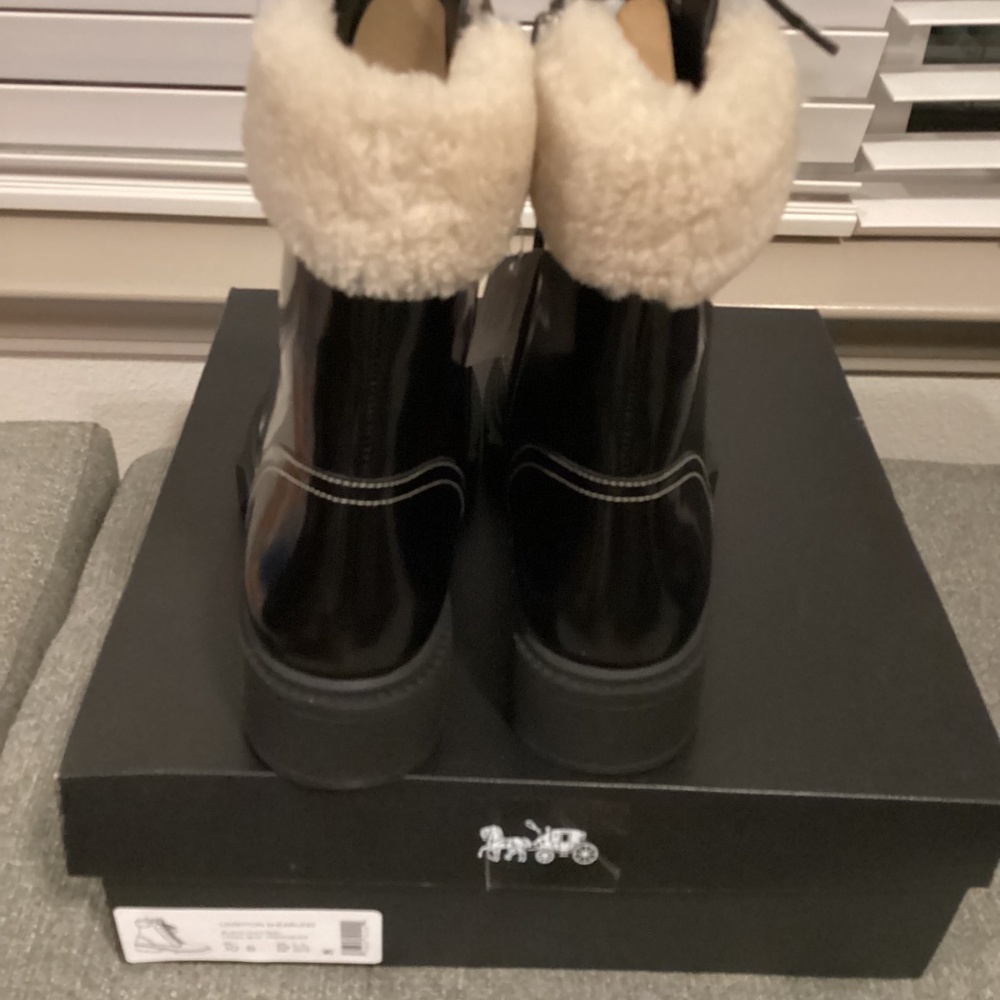 COACH Women's Leighton Signature Shearling Booties, size 10 - Picture 7 of 14